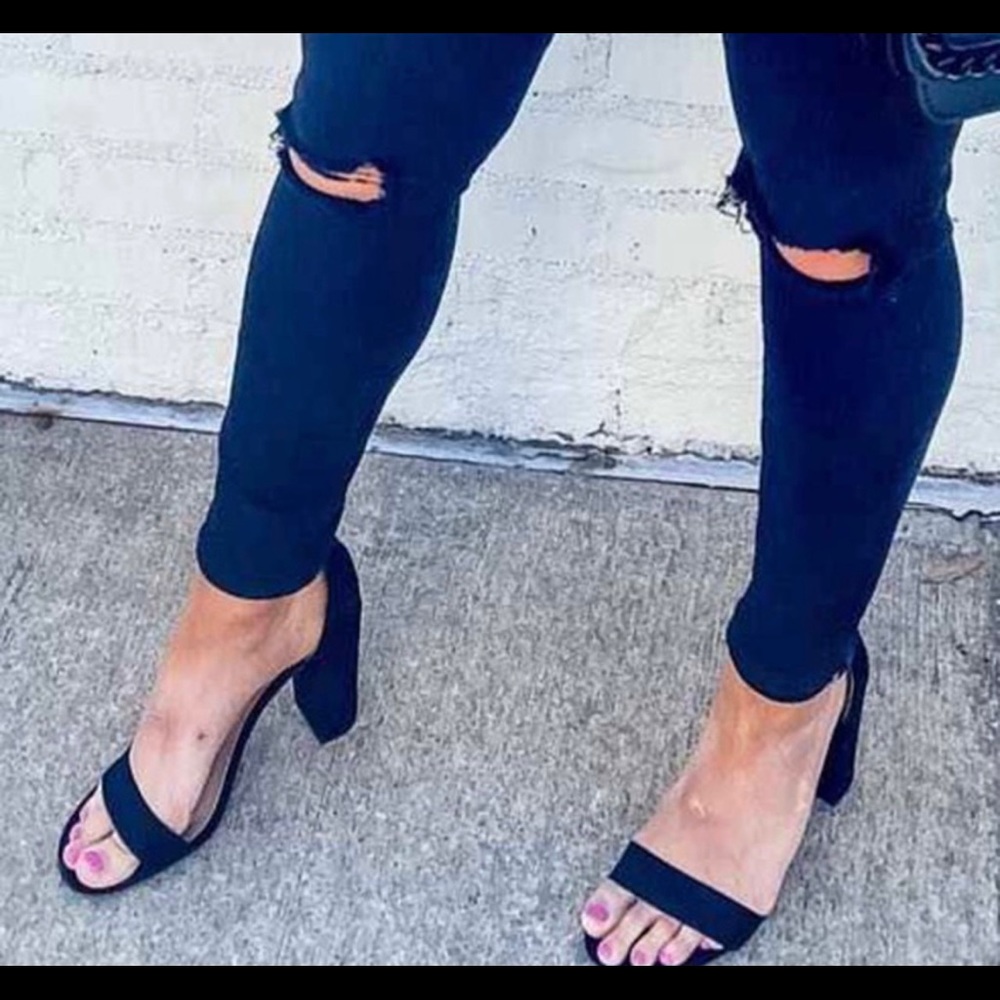 High heels - Picture 4 of 4